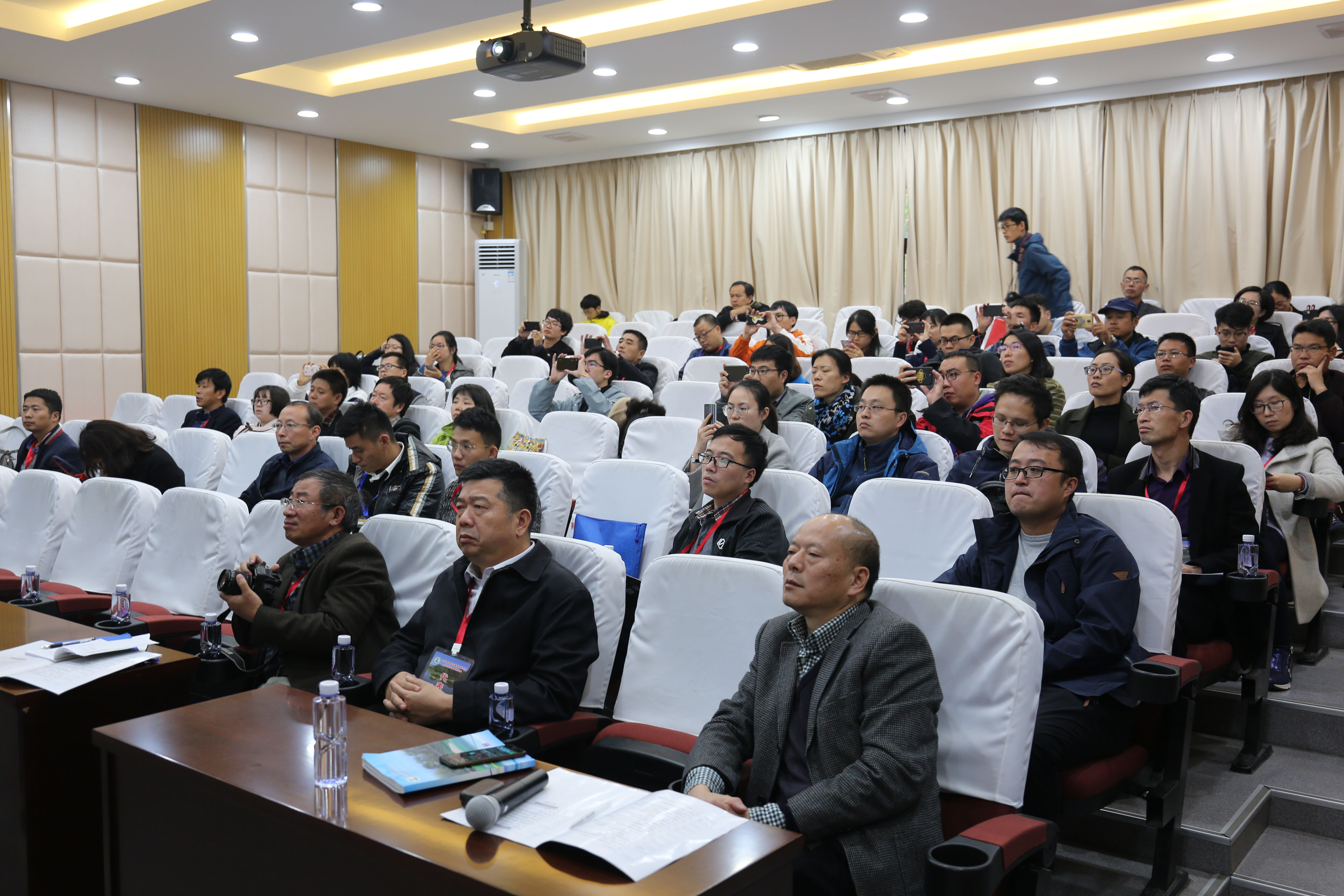 分会场报告1.jpg