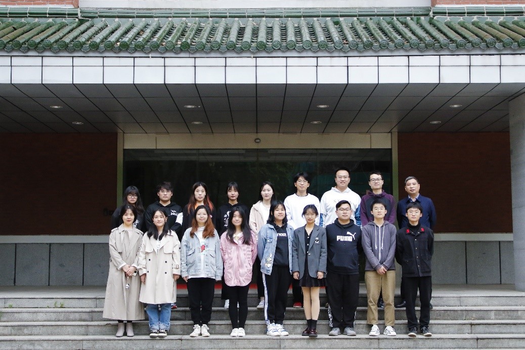 十五届研究生会.jpg