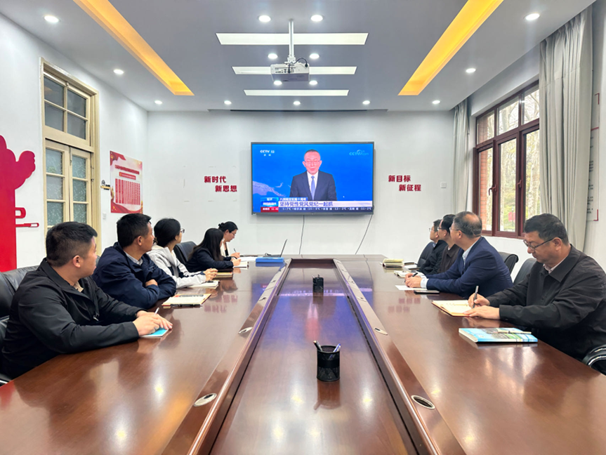 机关第二党支部召开学习贯彻中央八项规定精神专题会议