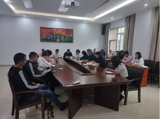 果树研究中心党支部深入学习贯彻中央八项规定精神